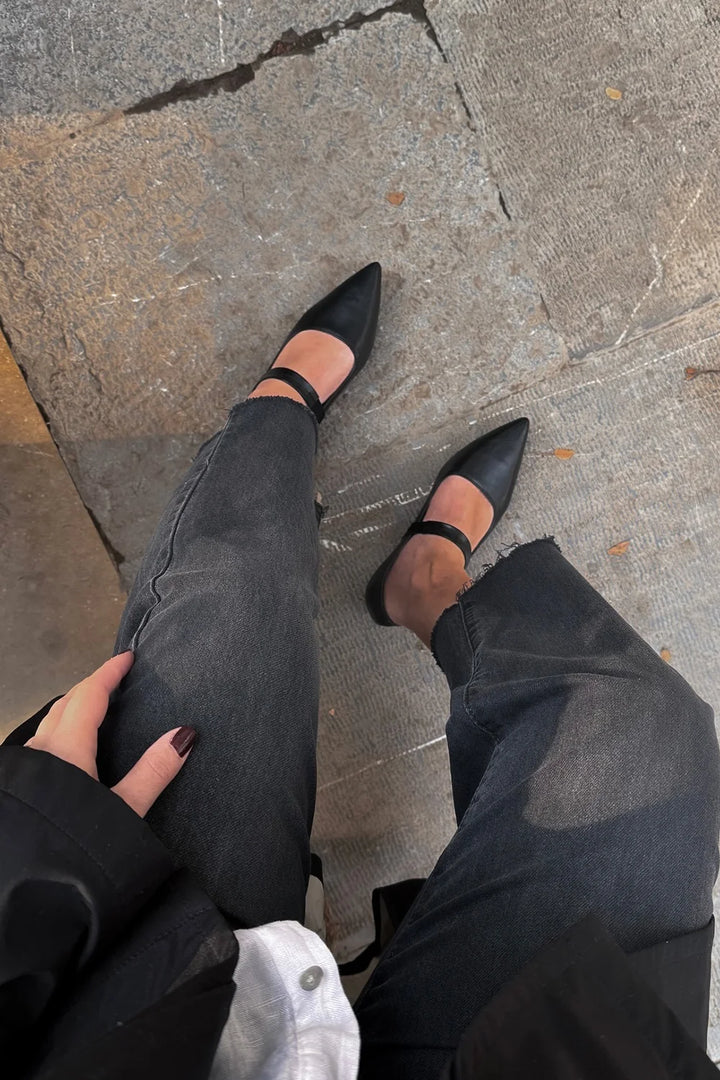 Solid Color Instep Strap Pointed Toe Black Flats