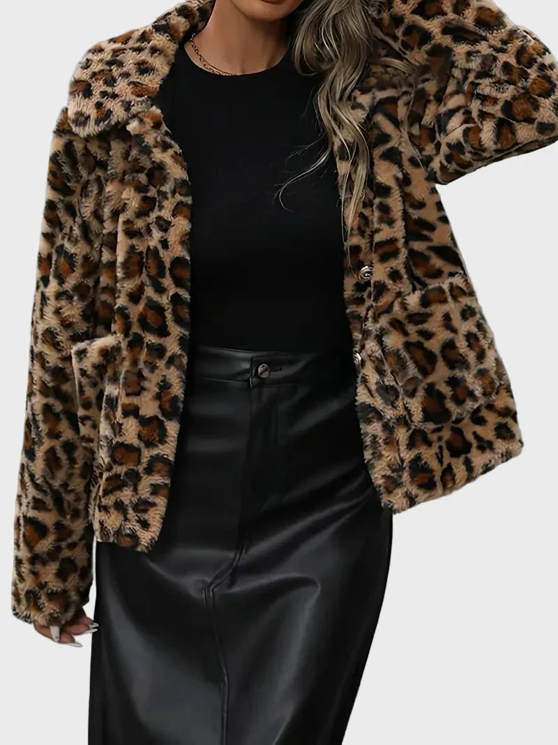 Nyla | Chaqueta con cuello y estampado de leopardo