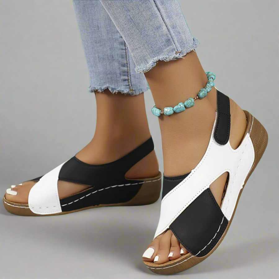 SANDALIAS COLORBLOCK CON TIRA EN EL TALÓN