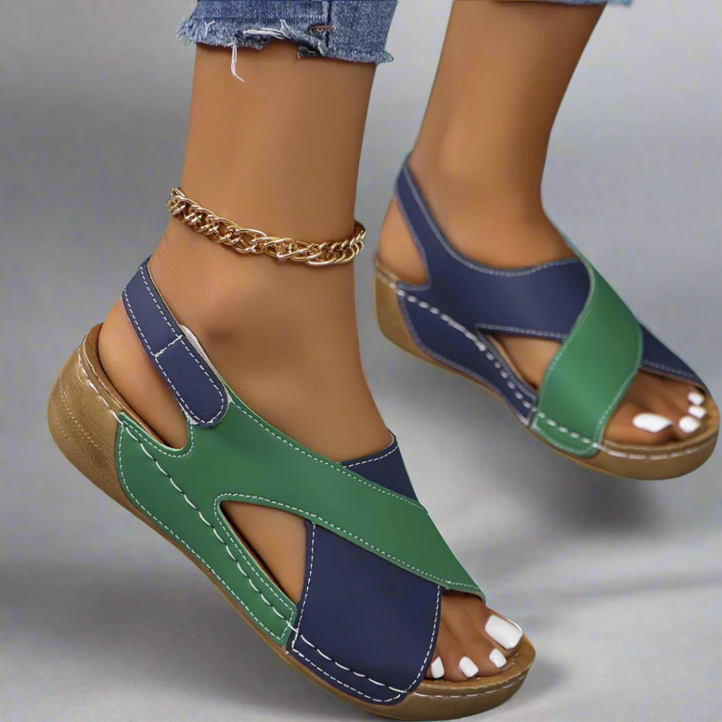 SANDALIAS COLORBLOCK CON TIRA EN EL TALÓN