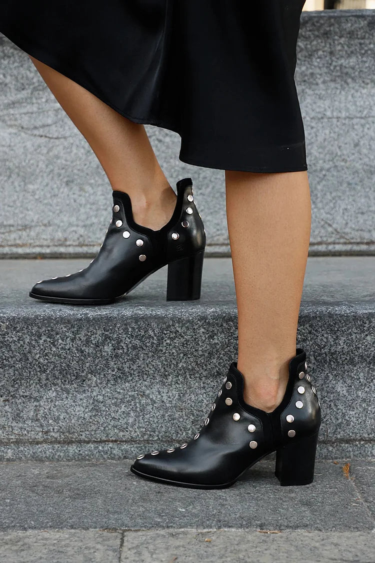 Saylor™ | Bottes à talons larges cloutées