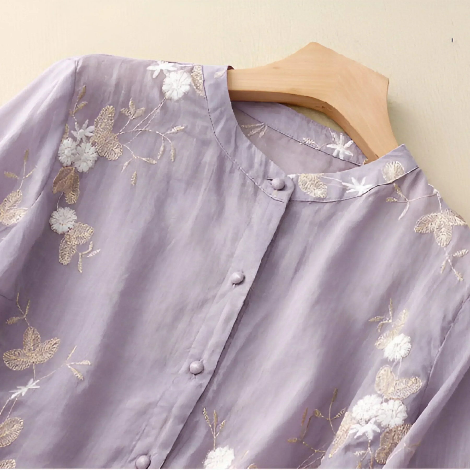 Celest - Haut en coton brodé floral (Copie)