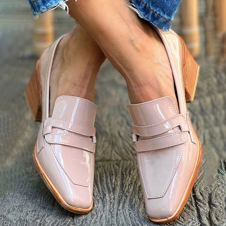 NORTHLINE STUDIO | MOCASINES CON TACÓN ANCHO BRILLANTE
