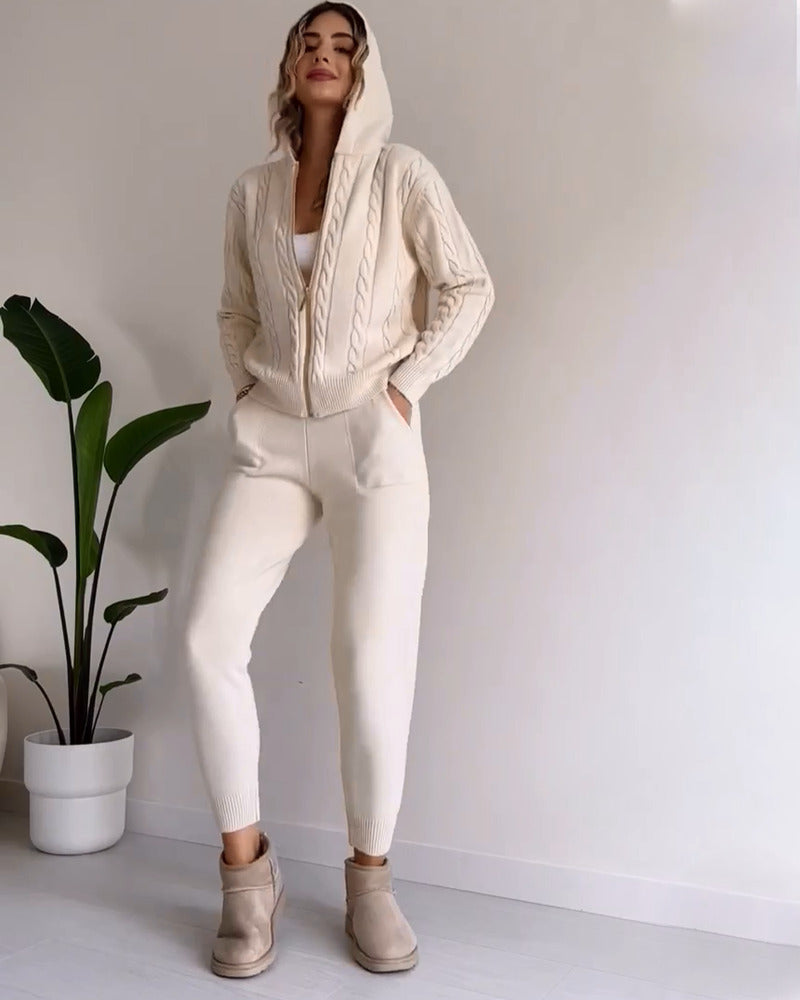 Ania – dvoudílná souprava s žakárovým vzorem Casual Twist (kopie)