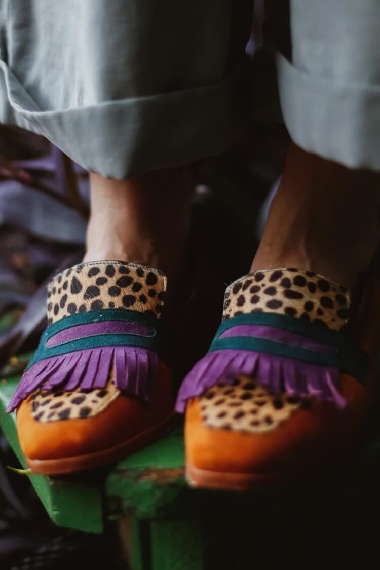 MOCASSIN À FRANGES ET IMPRIMÉ ANIMAL