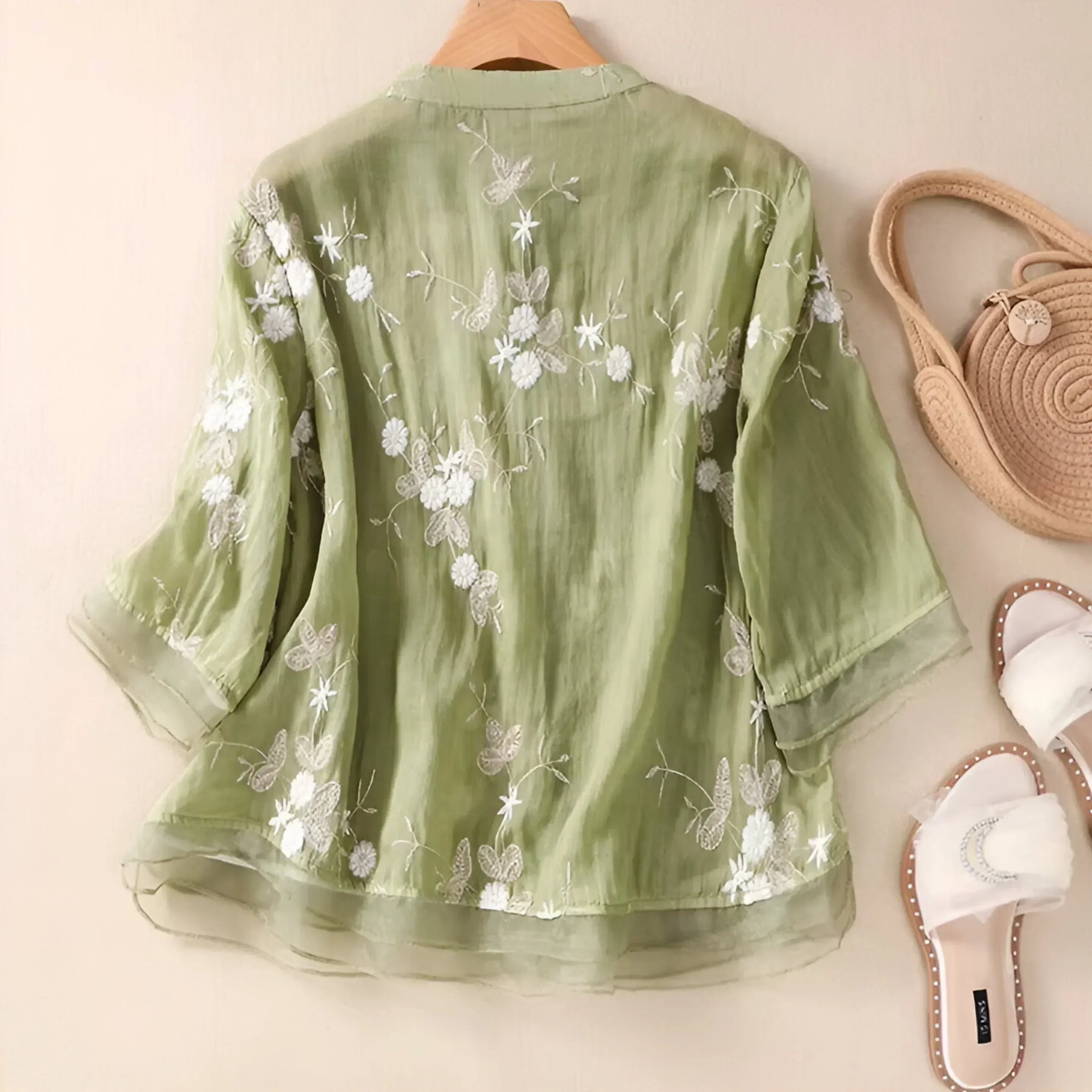 Celest - Haut en coton brodé floral (Copie)