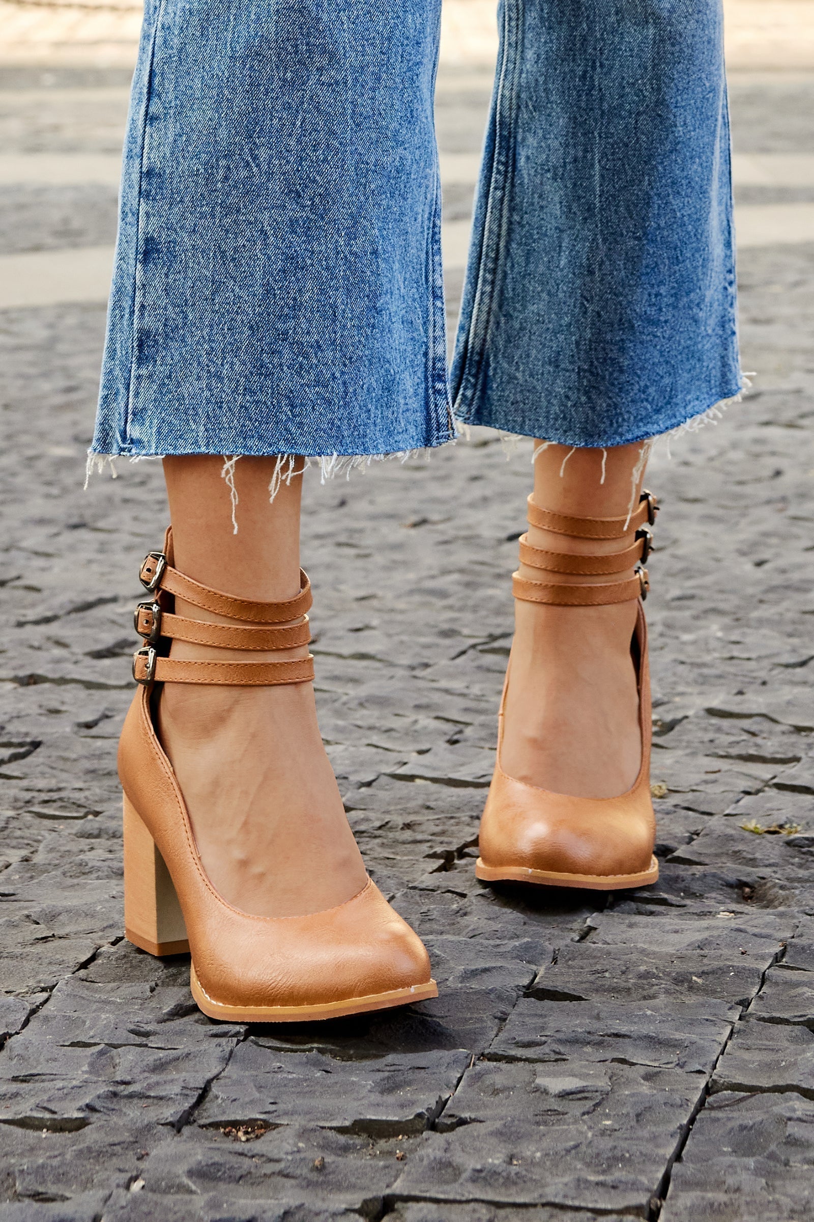 Narella™ | Sandalias elegantes de tacón medio y punta cuadrada