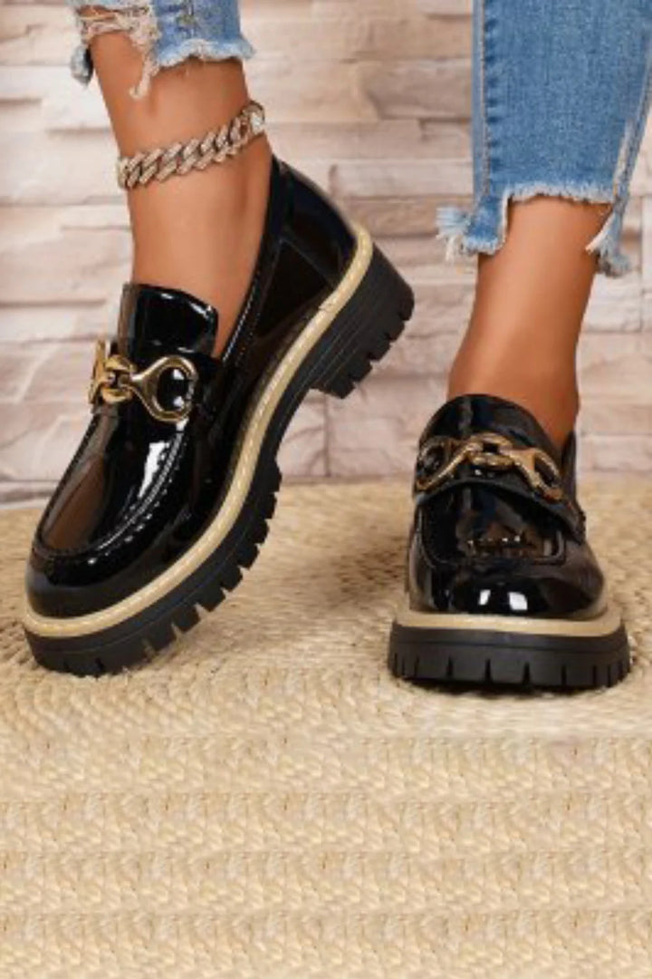 Contrast Horsebit Buckle Decor Glossy Patent Leather Round Toe Loafers