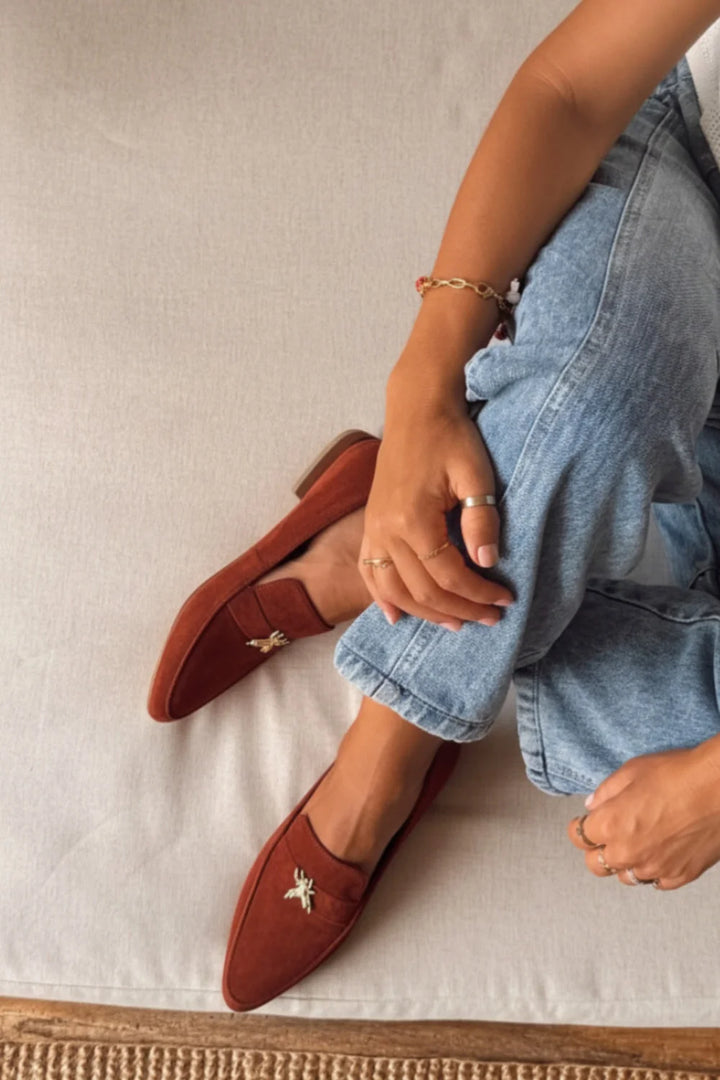 Alloy Insect Decor Pointy Toe Slip On V Cut Brown Loafers [Pre Order]