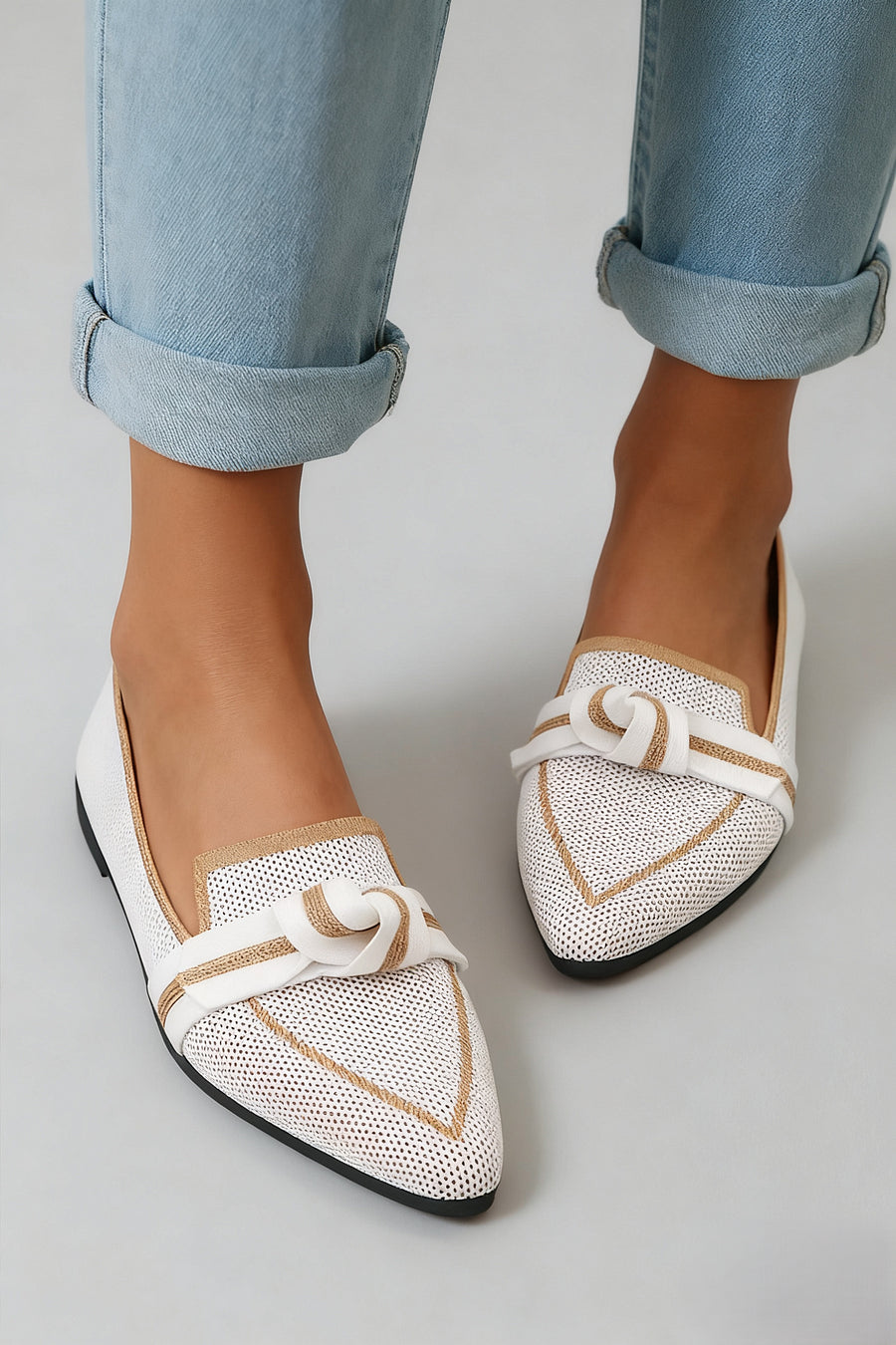 Tone-on-Tone Bow Detail Pointed Toe Knit Flats