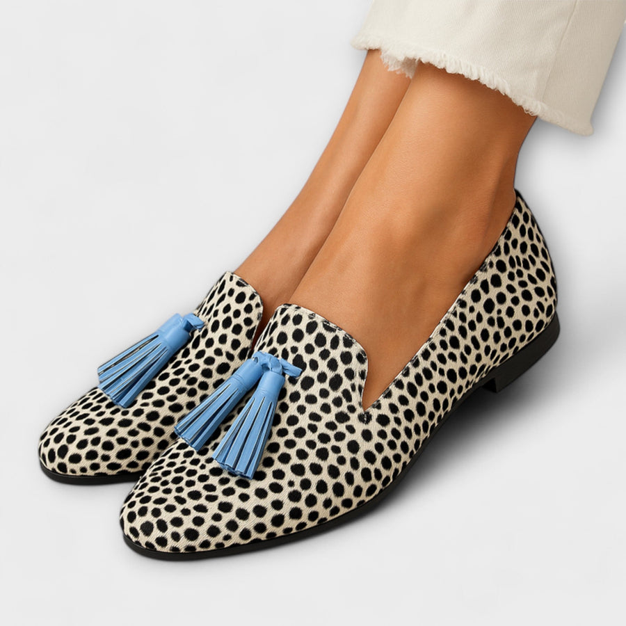 Mira - elegant leather loafers with decorative tassel for a trendy and stylish look