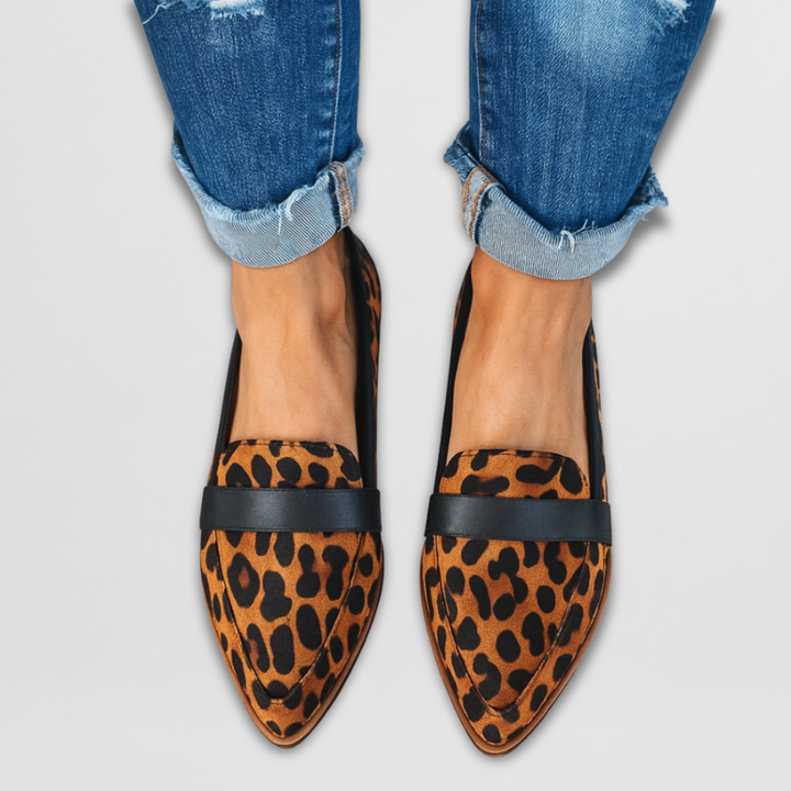 Nadia - Elegant suede loafers for a modern and sophisticated look