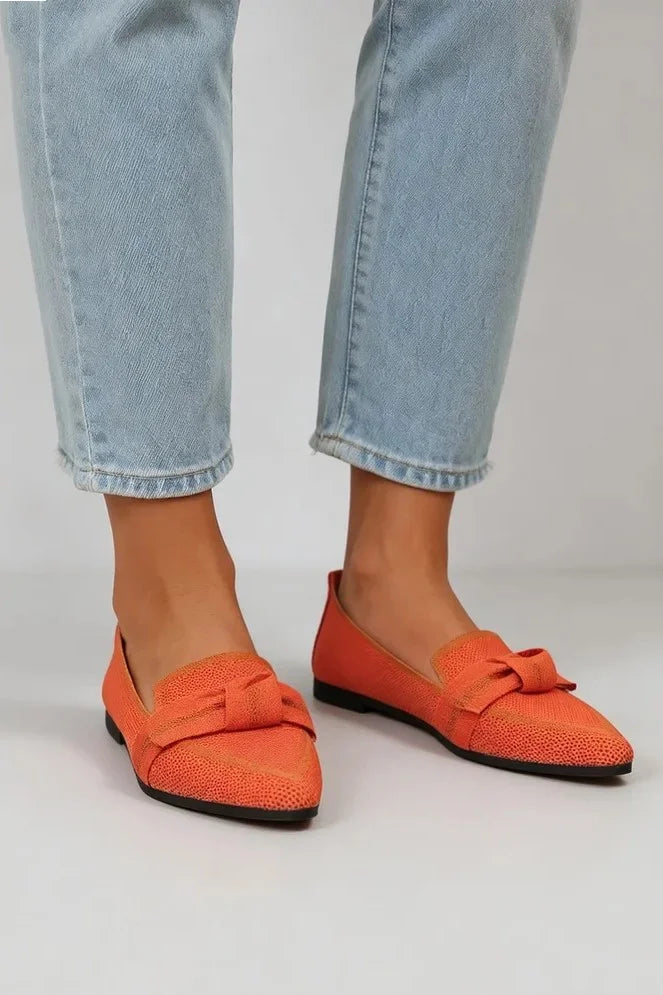 Tone-on-Tone Bow Detail Pointed Toe Knit Flats