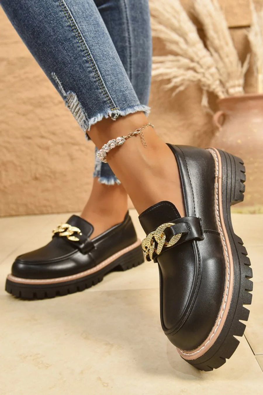 Solid Color Round Toe Chain Decor Platform Slip On Loafers