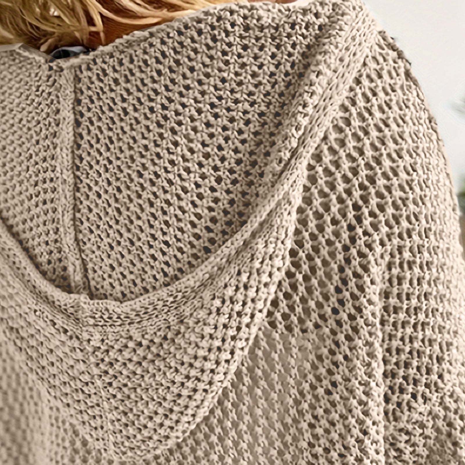 Delia – Loose-Fit Open Knit Sweater