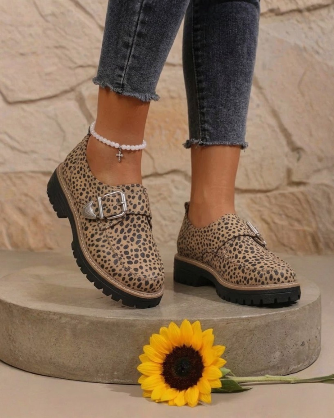Leopard Print Buckle Strap Decor Round Toe Casual Loafers