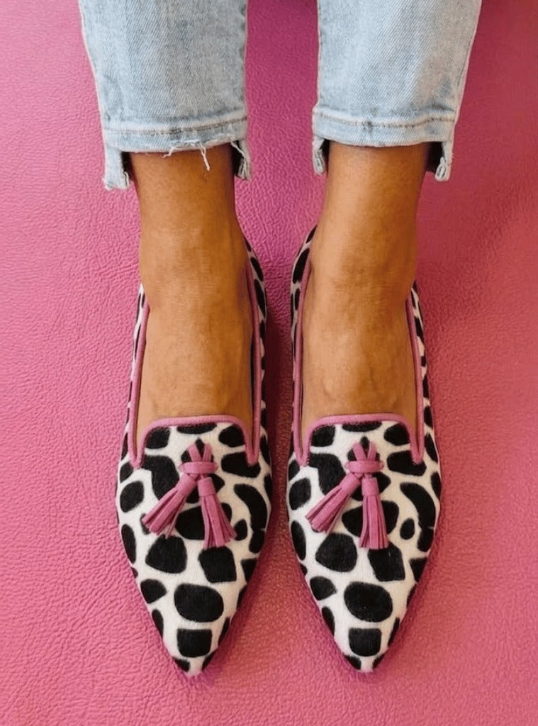 MOCASÍN PUNTEADO CON BORLAS