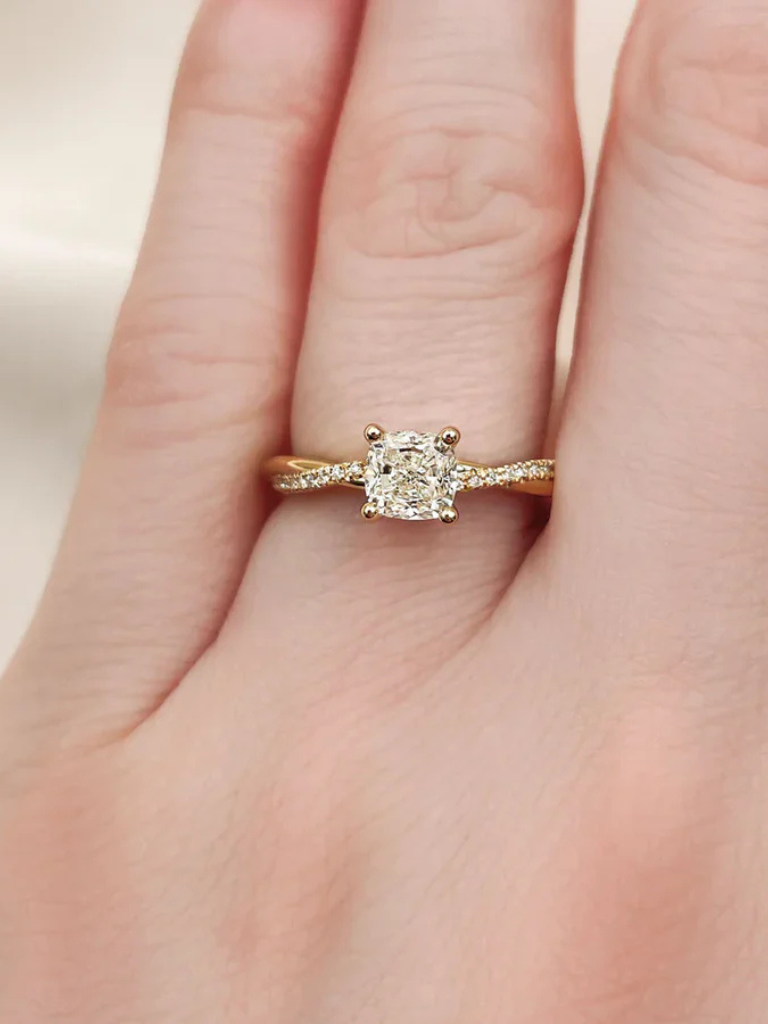 ANILLO AURORA TWIST