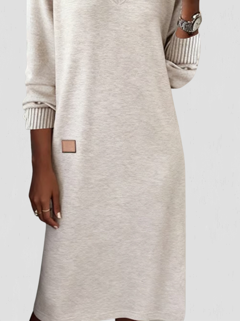 ROBE À COL EN V ESSENTIEL DEMI