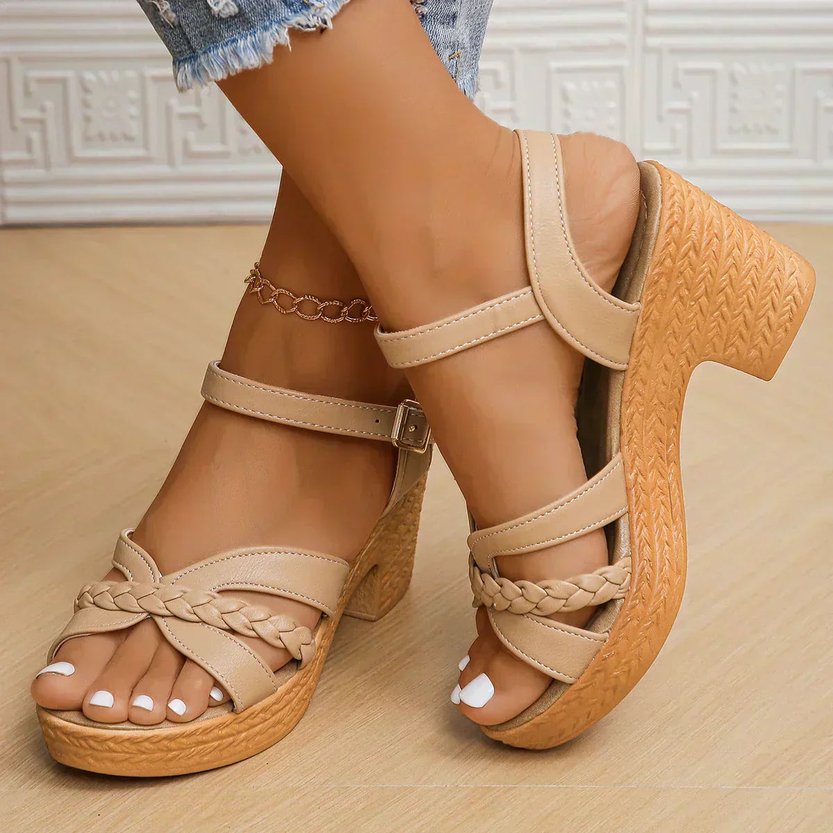 SANDALIAS DE PLATAFORMA CON TIRAS TRENZADAS
