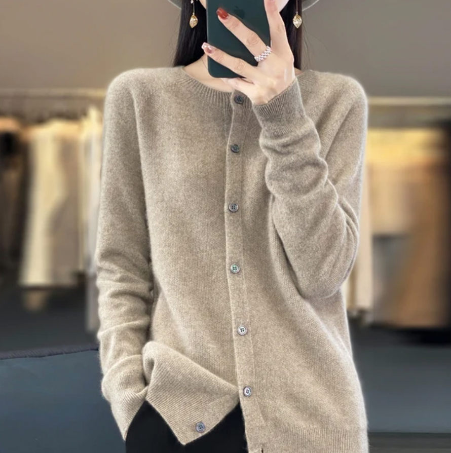VIVIENNE I WARM COZY KNIT CARDIGAN