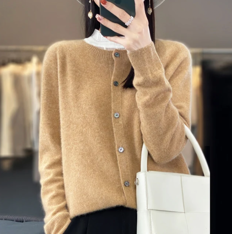 VIVIENNE I WARM COZY KNIT CARDIGAN