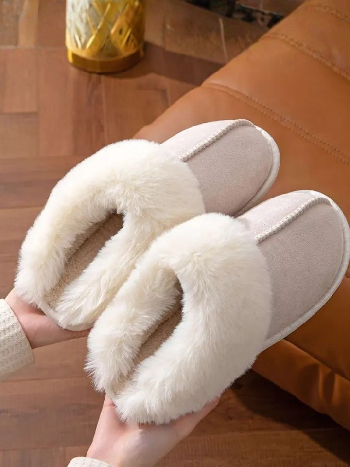 ABIGAIL PLUSH SLIPPERS