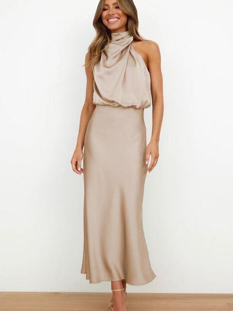 Fluid and Clean Evening Dress - Timeless Elegance for Special Occasions