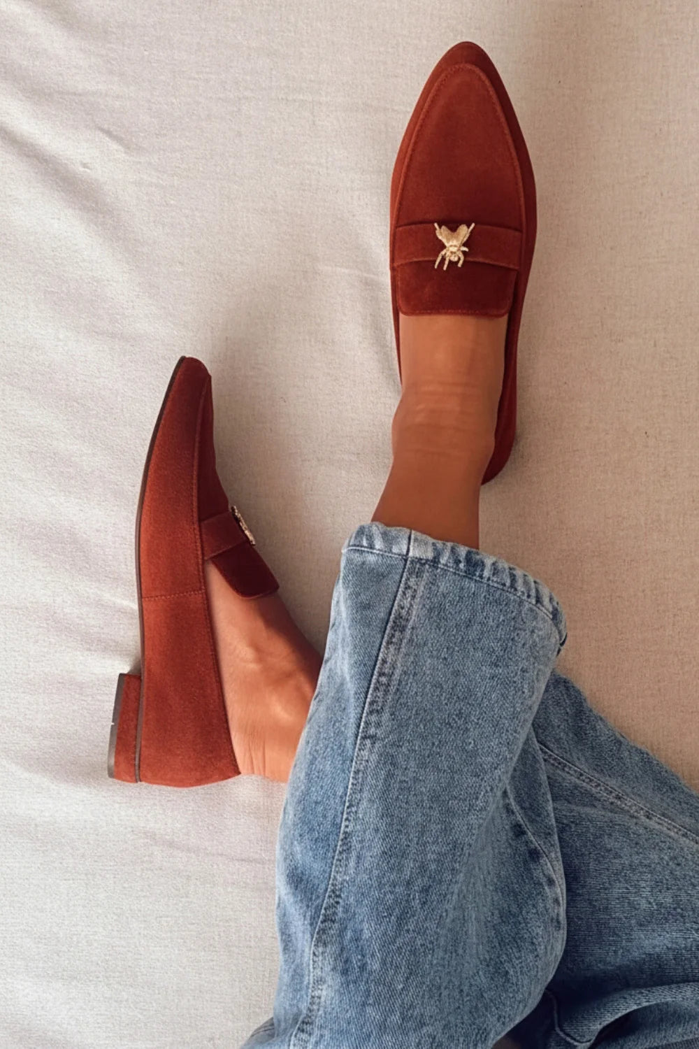 Alloy Insect Decor Pointy Toe Slip On V Cut Brown Loafers [Pre Order]