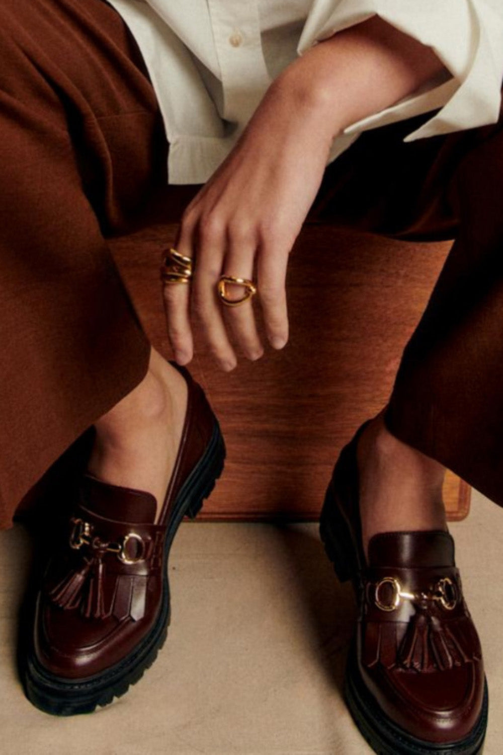 Horsebit Buckle Fringe Decor Round Toe Slip Burgundy Loafers