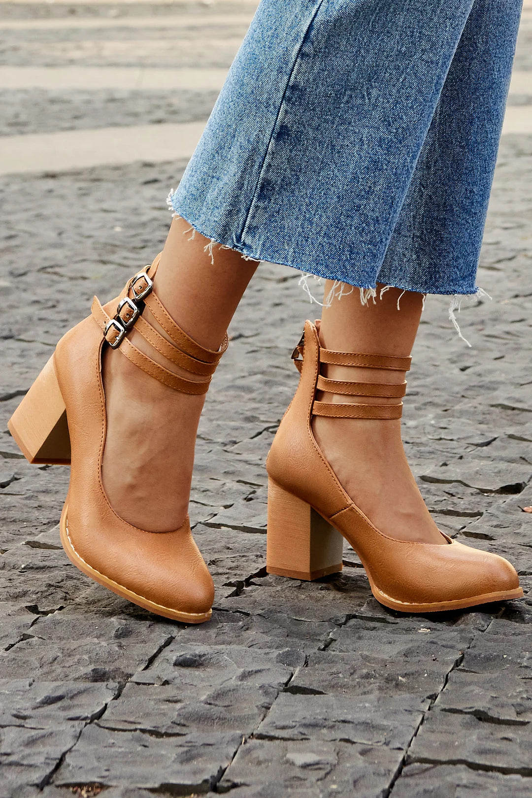 Narella™ | Sandalias elegantes de tacón medio y punta cuadrada