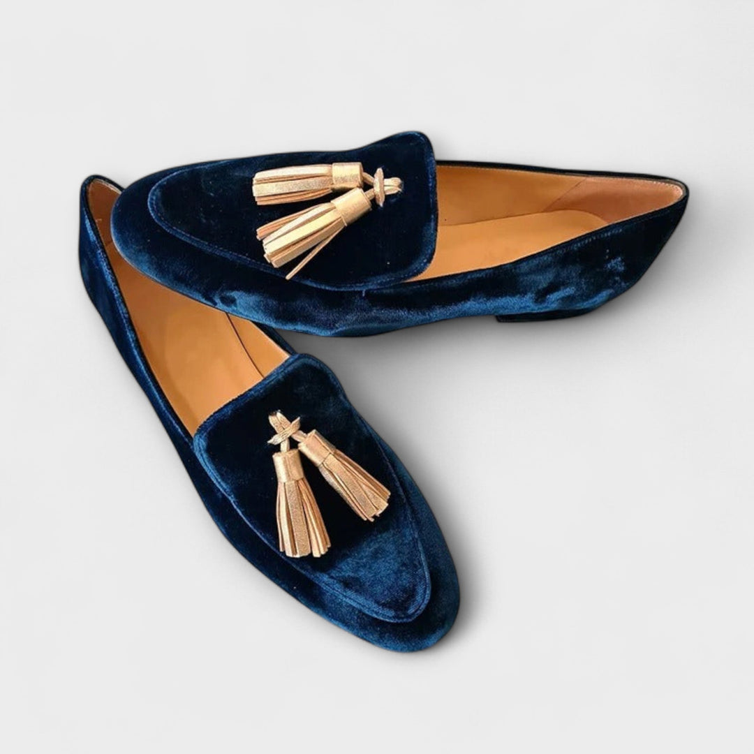 Quinnlyn – Elegant Vintage Shoes with Fashionable Tassels for a Sophisticated Retro Style