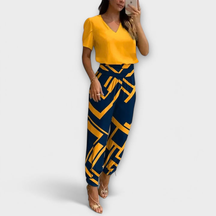 Irmelin – Elegant Set with Top and Pants