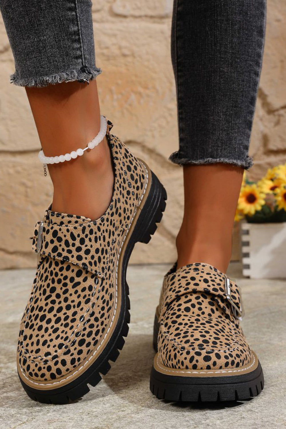 Leopard Print Buckle Strap Decor Round Toe Casual Loafers