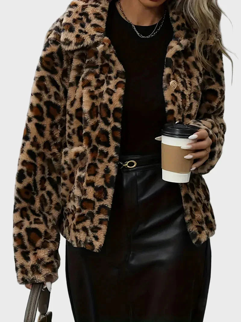 Nyla | Chaqueta con cuello y estampado de leopardo