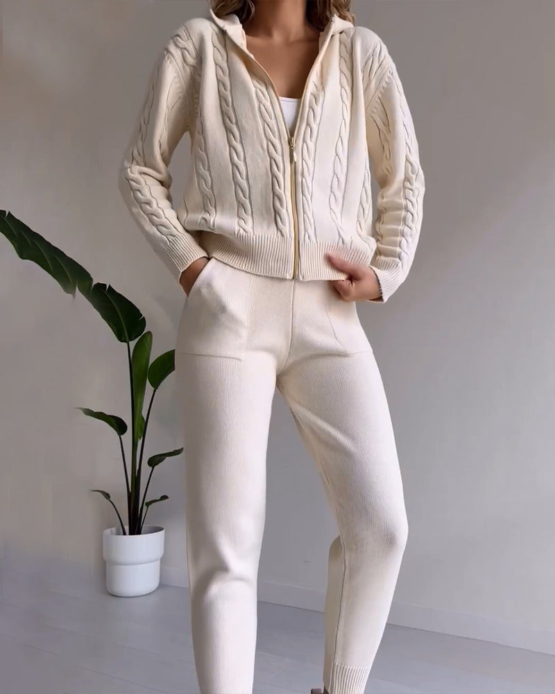 Ania – dvoudílná souprava s žakárovým vzorem Casual Twist (kopie)