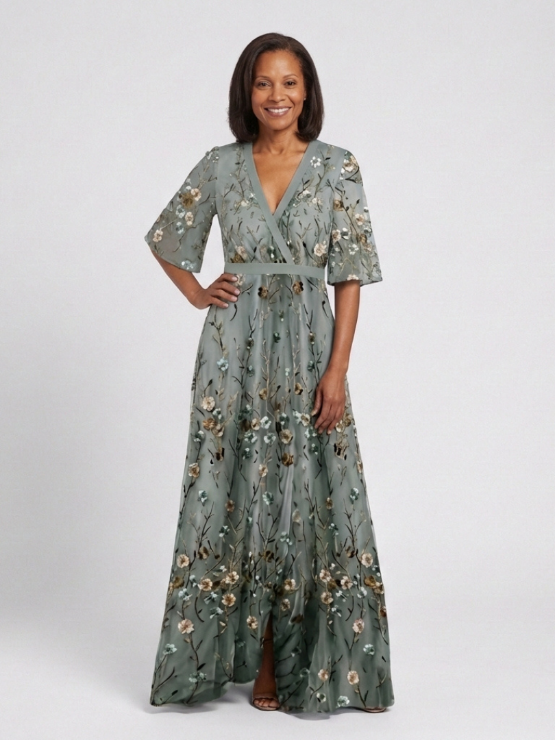 Evadne | Robe longue brodée à col en V