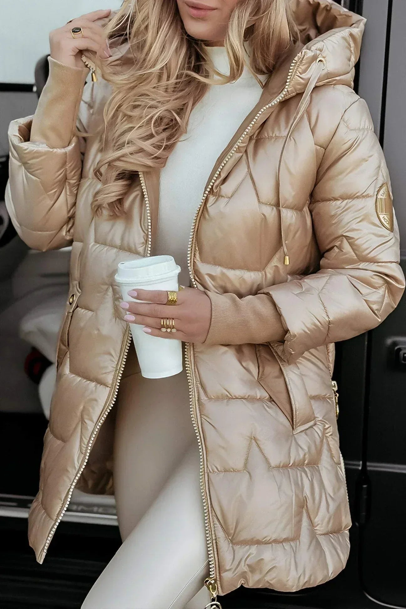 Sue – Elegant winter coat with hood and padding