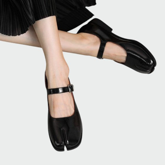 Olivia - Zapatos Mary Jane con hebilla y punta dividida