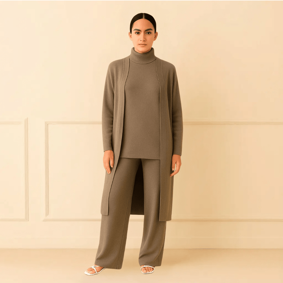 Ensemble Lisy cardigan, col roulé et pantalon