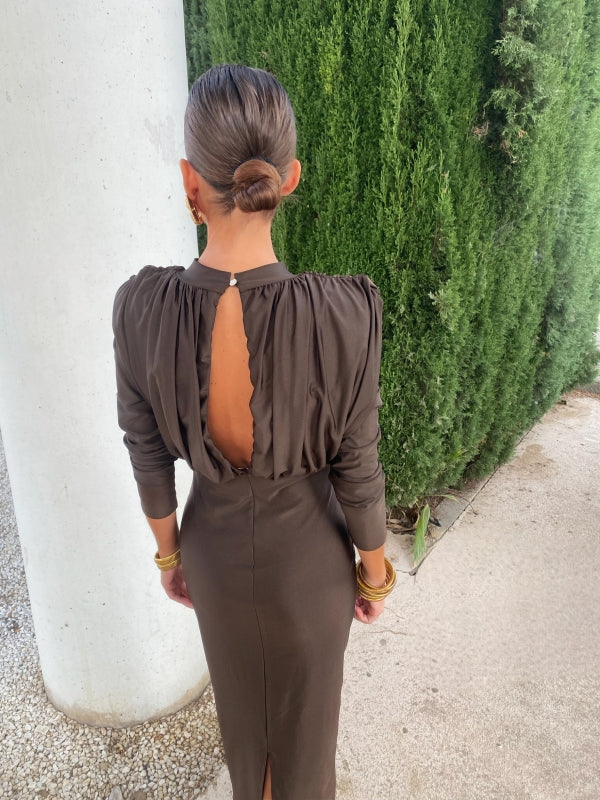 Nora marrón