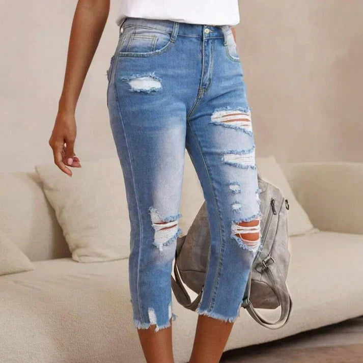 Delina - Distressed Jeans